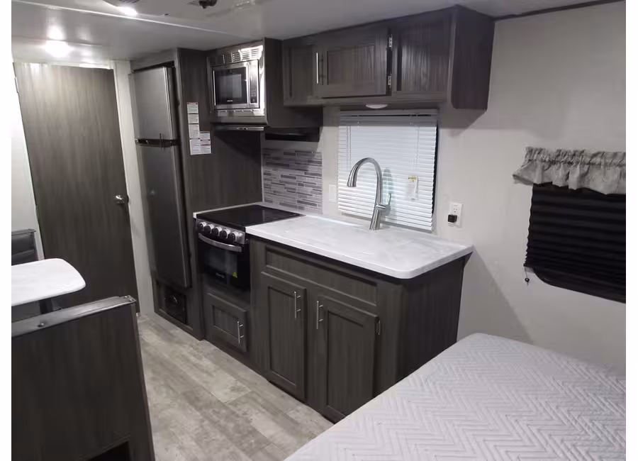 2021 SHASTA OASIS./ FQ STANDERED photo 4