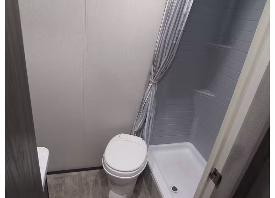 2021 SHASTA OASIS./ FQ STANDERED photo 6