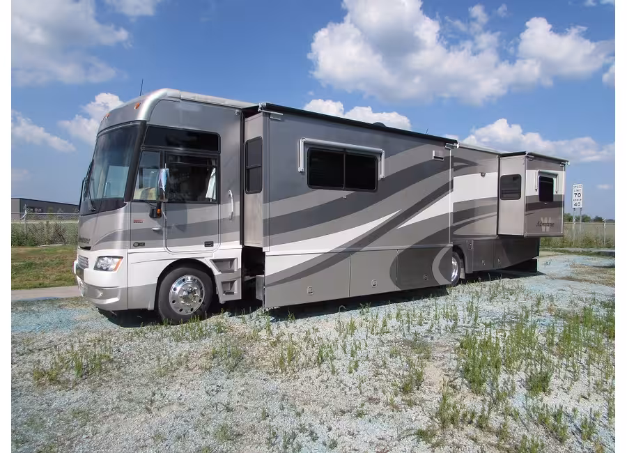 2007 Winnebago Adventurer STANDERED photo 1